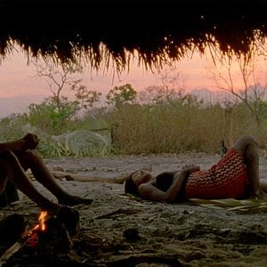 Fotoğraf Chuva é Cantoria na Aldeia dos Mortos