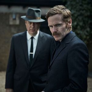 Fotoğraf Roger Allam