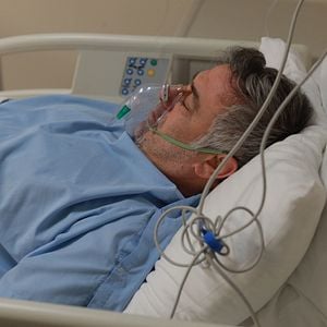 Fotoğraf Eşkıya Dünyaya Hükümdar Olmaz