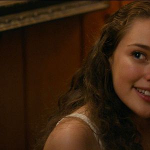 Fotoğraf Danielle Rose Russell