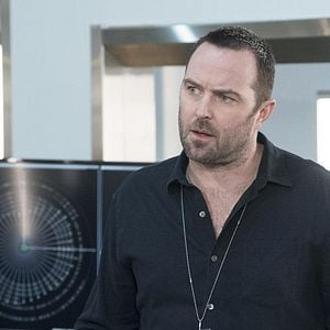 Fotoğraf Sullivan Stapleton