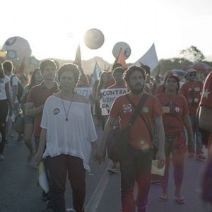Fotoğraf Democracia em Vertigem