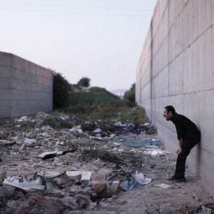 Fotoğraf Bedoune Tarikh, Bedoune Emza