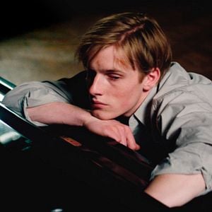 Fotoğraf Louis Hofmann