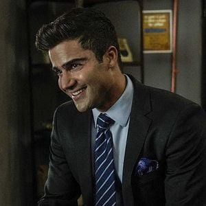 Fotoğraf Max Ehrich