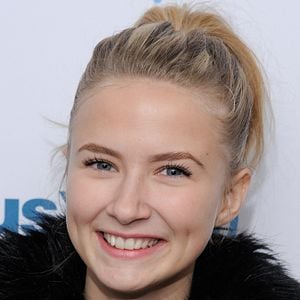 Fotoğraf Eliza Bennett