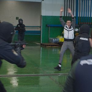 Fotoğraf Quien a hierro mata