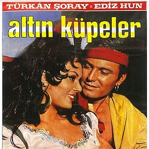 Fotoğraf Altın Küpeler