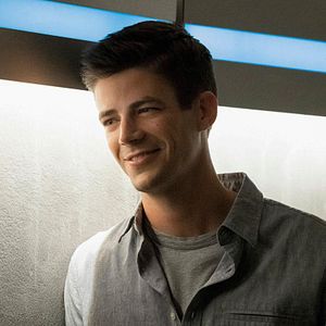 Fotoğraf Grant Gustin