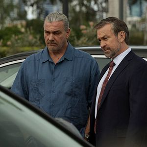 Fotoğraf Grant Bowler