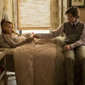 Fotoğraf Oakes Fegley