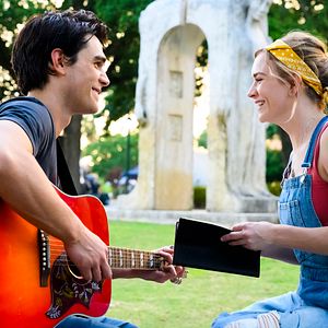 Fotoğraf Britt Robertson