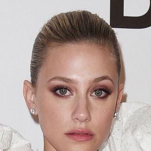 Fotoğraf Lili Reinhart