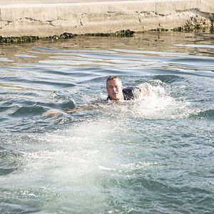 Fotoğraf Taylor Kinney