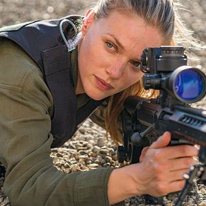 Fotoğraf Tracy Spiridakos