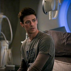 Fotoğraf Grant Gustin