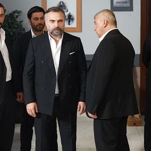 Fotoğraf Eşkıya Dünyaya Hükümdar Olmaz