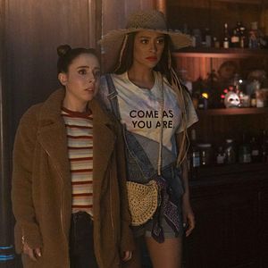 Fotoğraf Shay Mitchell