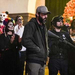 Fotoğraf Alex O'Loughlin