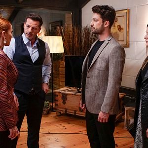 Fotoğraf Elimi Bırakma