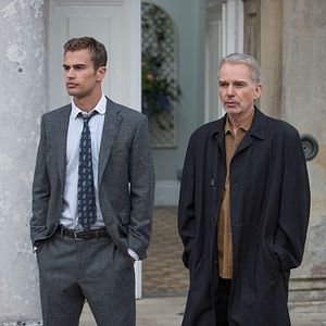 Fotoğraf Theo James