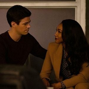 Fotoğraf Grant Gustin