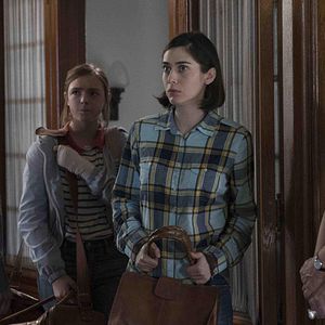 Fotoğraf Lizzy Caplan