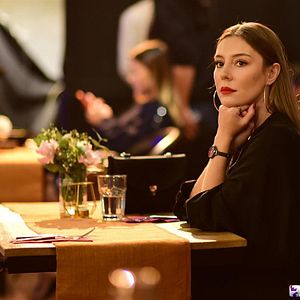 Fotoğraf Benim Tatlı Yalanım