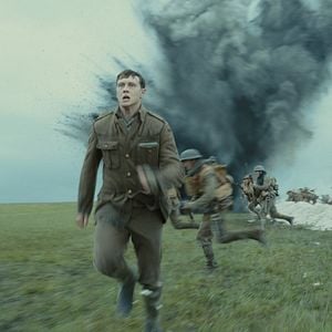 Fotoğraf George MacKay