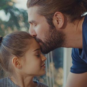 Fotoğraf Benim Tatlı Yalanım