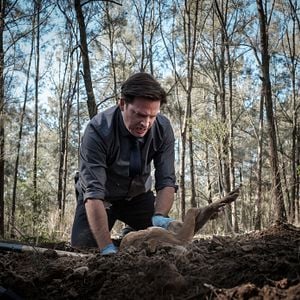 Fotoğraf Aden Young