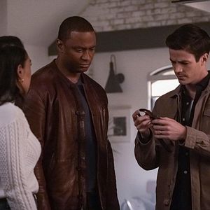 Fotoğraf Grant Gustin