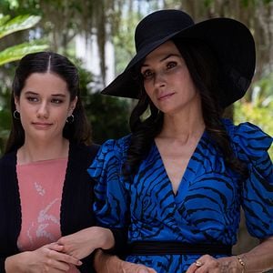 Fotoğraf The Poison Rose