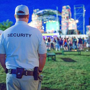 Fotoğraf Cameron Britton