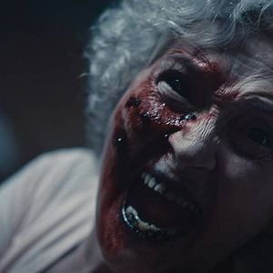 Fotoğraf KİKİ - Lanet-i Cin