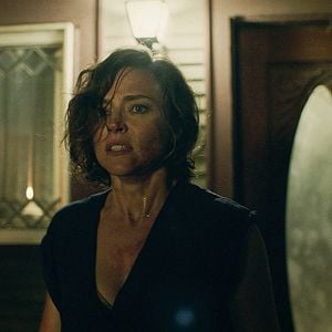 Fotoğraf Girl on the Third Floor