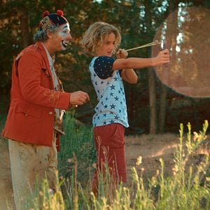 Fotoğraf The Boy, the Dog and the Clown