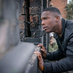 Fotoğraf Tosin Cole