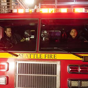 Fotoğraf Grey Damon