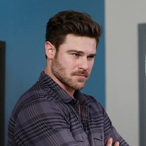 Fotoğraf Grey Damon