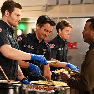 Fotoğraf Station 19