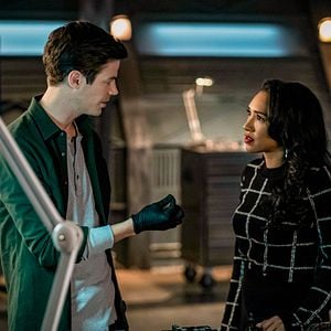 Fotoğraf Grant Gustin