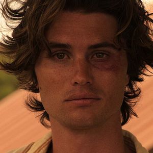 Fotoğraf Chase Stokes