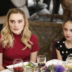 Fotoğraf Meg Donnelly