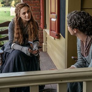 Fotoğraf Sophie Skelton