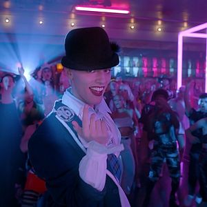 Fotoğraf Max Harwood