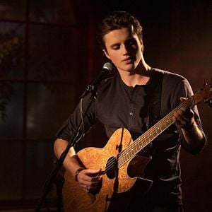 Fotoğraf Love, Victor