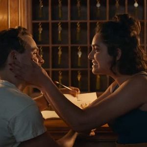 Fotoğraf The Broken Hearts Gallery