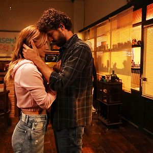 Fotoğraf Çatı Katı Aşk