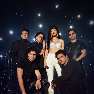 Fotoğraf Selena: Tejano Müziğinin Kraliçesi